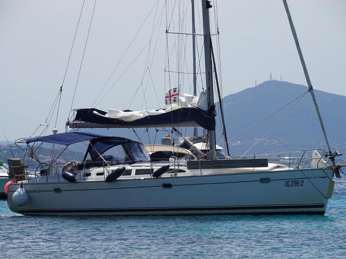 Botel Scugnizza Smeralda