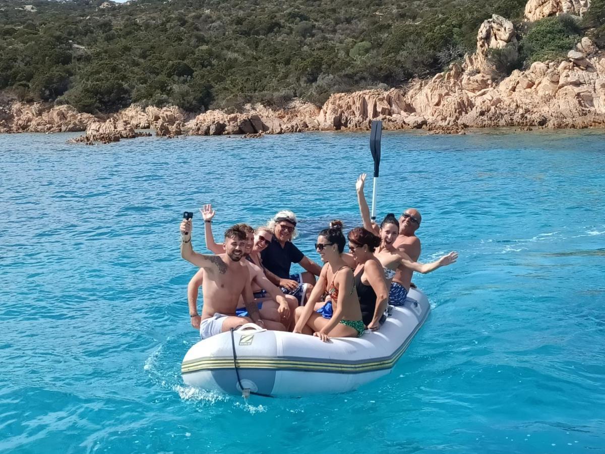 Botel Scugnizza Smeralda *