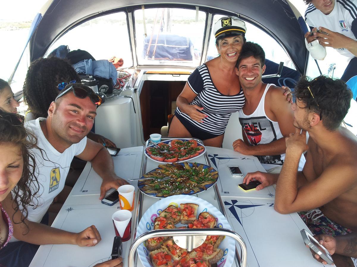 Scugnizza Smeralda Botel